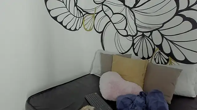 EmilySumer online show from 05.10.26
