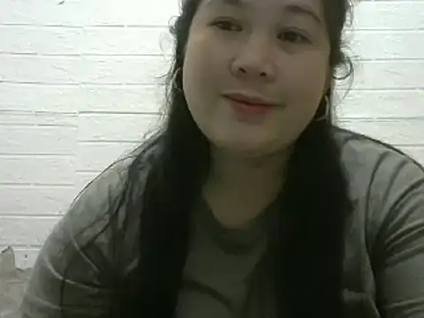 Snapshot of hotsexylyn chatting on 02.28.25 hotsexylyn online show from 02.28.25