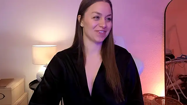 Snapshot of MilaFleur chatting on 02.14.25 MilaFleur online show from 02.14.25