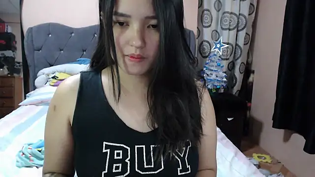 Snapshot of Puka20 chatting on 12.23.24 Puka20 online show from 12.23.24