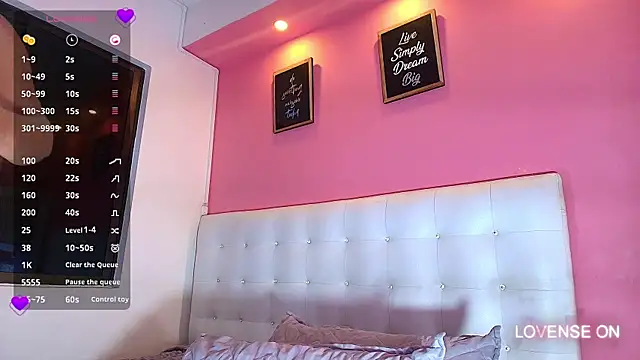 hornyhousekeeper  online show from 03.05.25