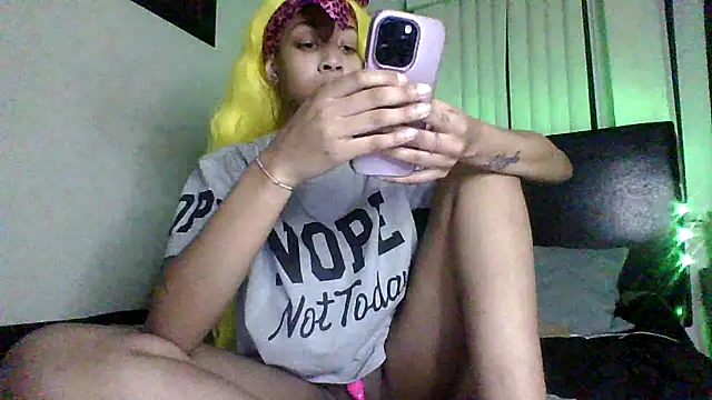 Snapshot of sexybribri@xh chatting on 01.10.25 sexybribrixh online show from 01.10.25