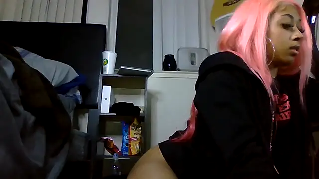 Snapshot of sexybribri@xh chatting on 03.11.25 sexybribrixh online show from 03.11.25