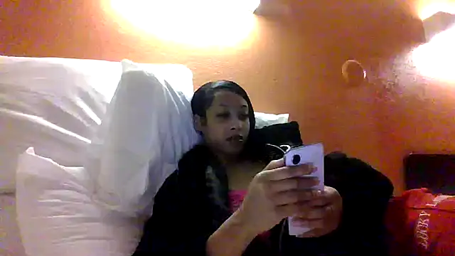 Snapshot of sexybribri@xh chatting on 10.15.25 sexybribrixh online show from 10.15.25