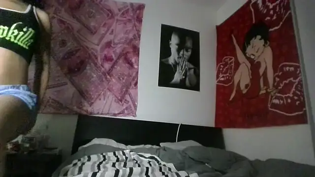 Snapshot of sexybribri@xh chatting on 11.26.25 sexybribrixh online show from 11.26.25