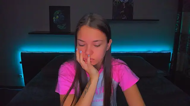 AlexaBarkley online show from 10.31.25