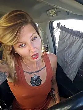 SheIsSomething online show from 10.26.25