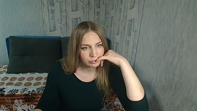 Pilly green  online show from 11.08.25