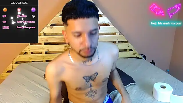 Snapshot of sexxgods chatting on 12.15.24 sexxgods online show from 12.15.24