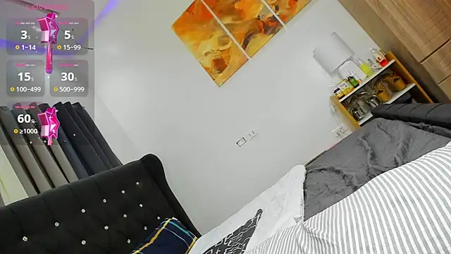 Divine   Eloeura online show from 03.11.25