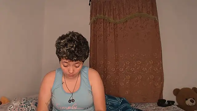 Snapshot of kathy_luisa chatting on 06.10.26 kathy luisa online show from 06.10.26