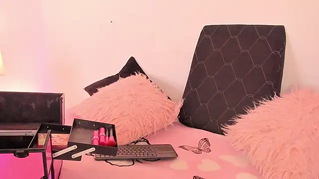 SophieRossi online show from 11.26.25