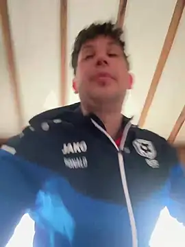 Snapshot of Taxidriver1988 chatting on 01.31.25 Taxidriver1988 online show from 01.31.25