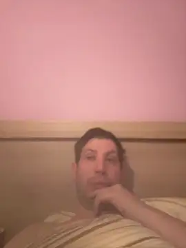 Snapshot of Taxidriver1988 chatting on 12.22.25 Taxidriver1988 online show from 12.22.25