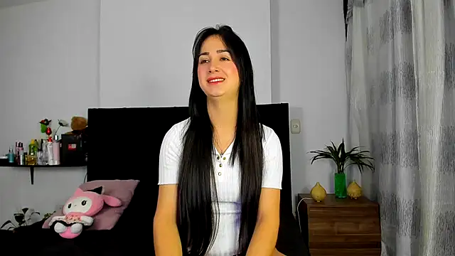 Snapshot of AndreaStivens chatting on 12.20.25 AndreaStivens online show from 12.20.25