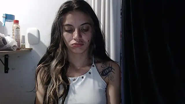 Snapshot of mariecam420 chatting on 01.13.25 mariecam420 online show from 01.13.25