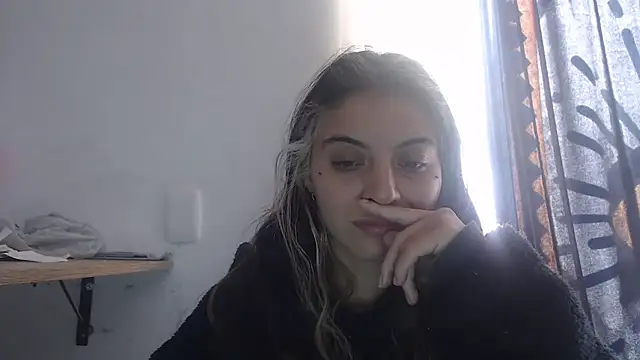 Snapshot of mariecam420 chatting on 01.29.25 mariecam420 online show from 01.29.25