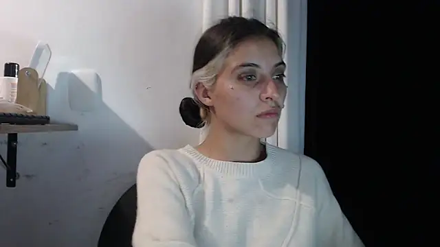 Snapshot of mariecam420 chatting on 02.11.25 mariecam420 online show from 02.11.25