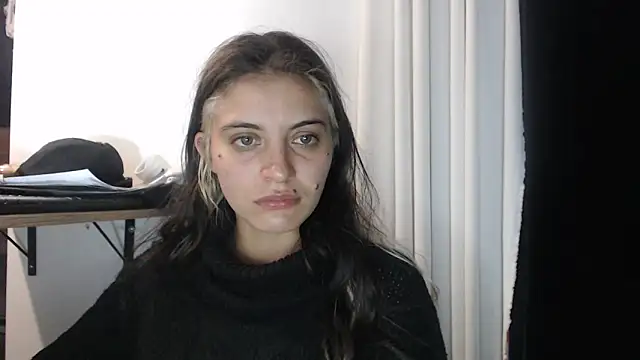 Snapshot of mariecam420 chatting on 02.14.25 mariecam420 online show from 02.14.25