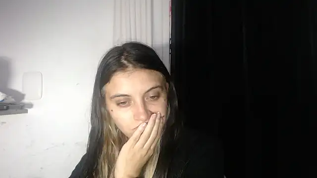 Snapshot of mariecam420 chatting on 02.23.25 mariecam420 online show from 02.23.25