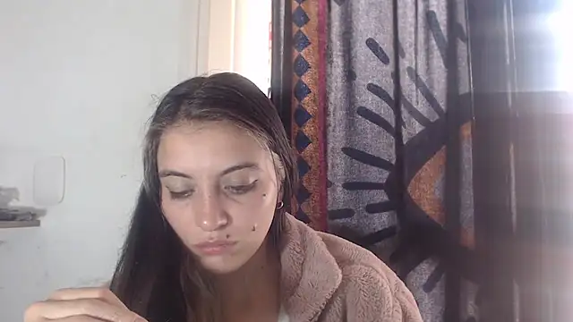 Snapshot of mariecam420 chatting on 02.26.25 mariecam420 online show from 02.26.25