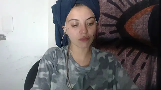 Snapshot of mariecam420 chatting on 02.28.25 mariecam420 online show from 02.28.25