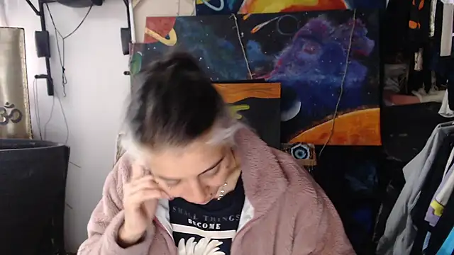 Snapshot of mariecam420 chatting on 03.14.25 mariecam420 online show from 03.14.25