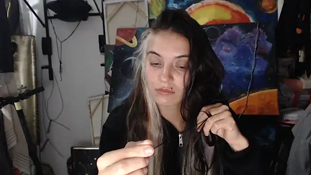 Snapshot of mariecam420 chatting on 03.20.25 mariecam420 online show from 03.20.25