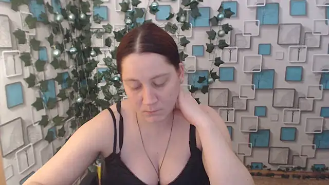 JosieJun  online show from 01.23.25