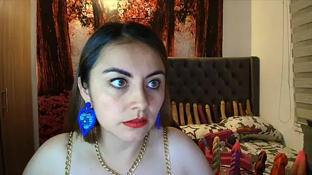 Snapshot of sofia23dirty chatting on 02.11.26 sofia23dirty online show from 02.11.26