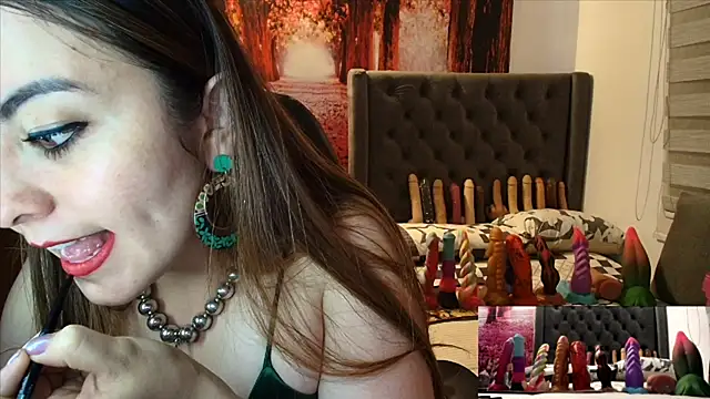 Snapshot of sofia23dirty chatting on 05.20.26 sofia23dirty online show from 05.20.26