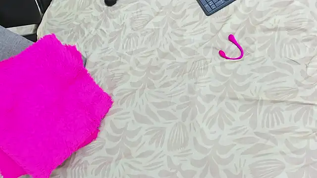 Snapshot of MiaCelestte chatting on 02.02.25 MiaCelestte online show from 02.02.25