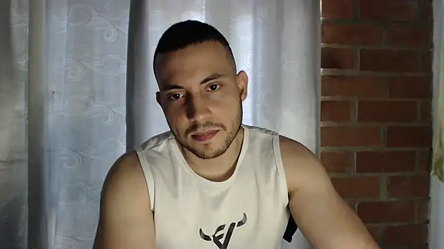 Snapshot of Armando_2002 chatting on 07.21.26 Armando 2002 online show from 07.21.26