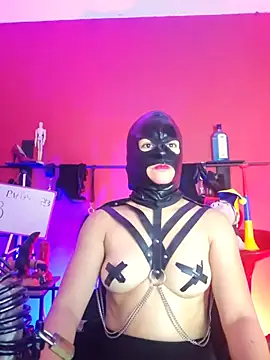 Snapshot of MistressSlut1 chatting on 07.15.26 MistressSlut1 online show from 07.15.26