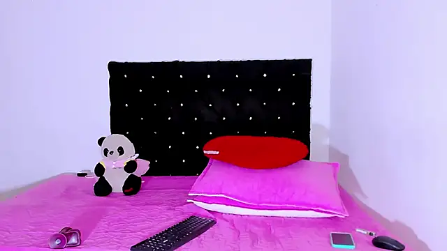 Snapshot of valen_colombian69 chatting on 01.07.25 valen colombian69 online show from 01.07.25