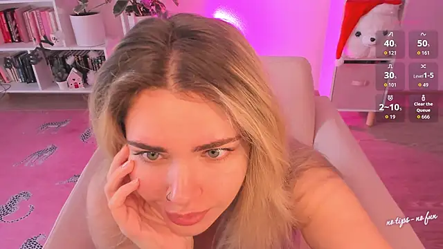 pussy-kattt online show from 11.11.25