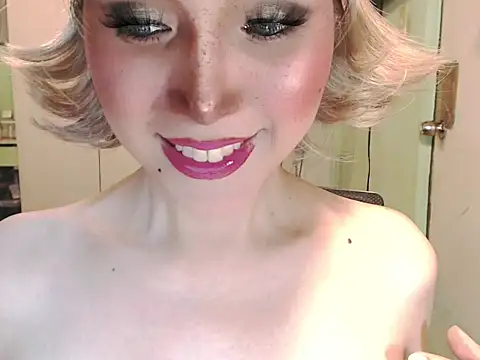 Ezradeliciosa online show from 04.26.26