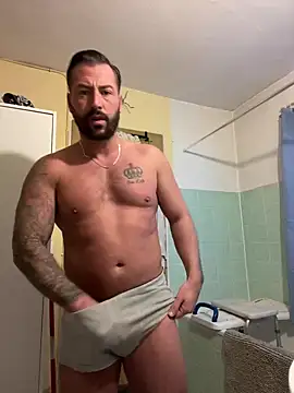 Snapshot of 2guysforu chatting on 02.07.25 2guysforu online show from 02.07.25
