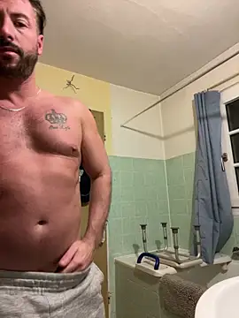 Snapshot of 2guysforu chatting on 02.15.25 2guysforu online show from 02.15.25