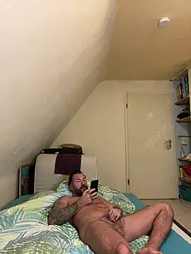 Snapshot of 2guysforu chatting on 02.23.25 2guysforu online show from 02.23.25