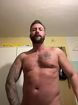Snapshot of 2guysforu chatting on 03.05.25 2guysforu online show from 03.05.25