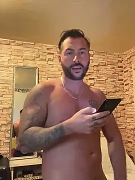 Snapshot of 2guysforu chatting on 03.15.25 2guysforu online show from 03.15.25