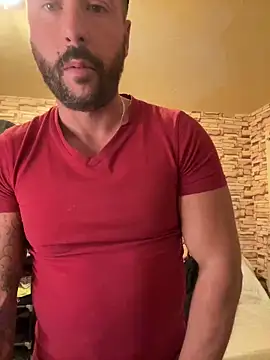 Snapshot of 2guysforu chatting on 03.17.25 2guysforu online show from 03.17.25