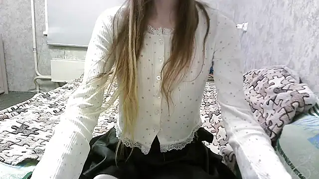 KittyBounty online show from 12.18.25