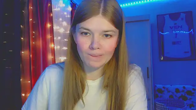 Snapshot of Klementa chatting on 10.08.25 Klementa online show from 10.08.25