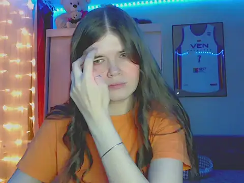 Snapshot of Klementa chatting on 12.03.25 Klementa online show from 12.03.25