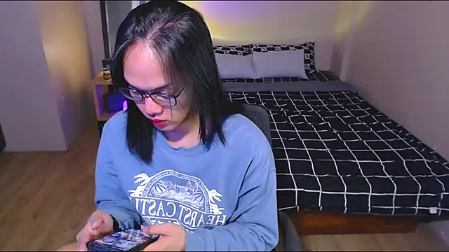 Snapshot of Ur_temptress_sam chatting on 01.18.25 Ur temptress sam online show from 01.18.25