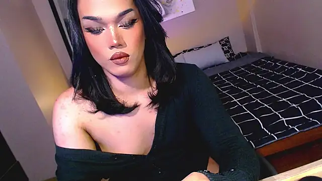 Snapshot of Ur_temptress_sam chatting on 01.22.25 Ur temptress sam online show from 01.22.25