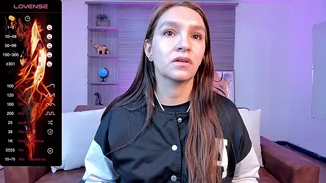 Snapshot of miataylorr1 chatting on 01.28.25 miataylorr1 online show from 01.28.25