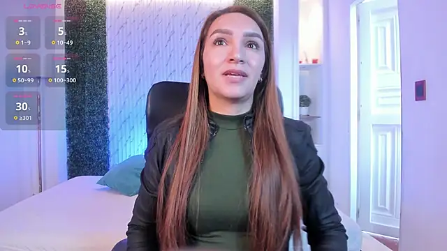 Snapshot of miataylorr1 chatting on 10.01.25 miataylorr1 online show from 10.01.25